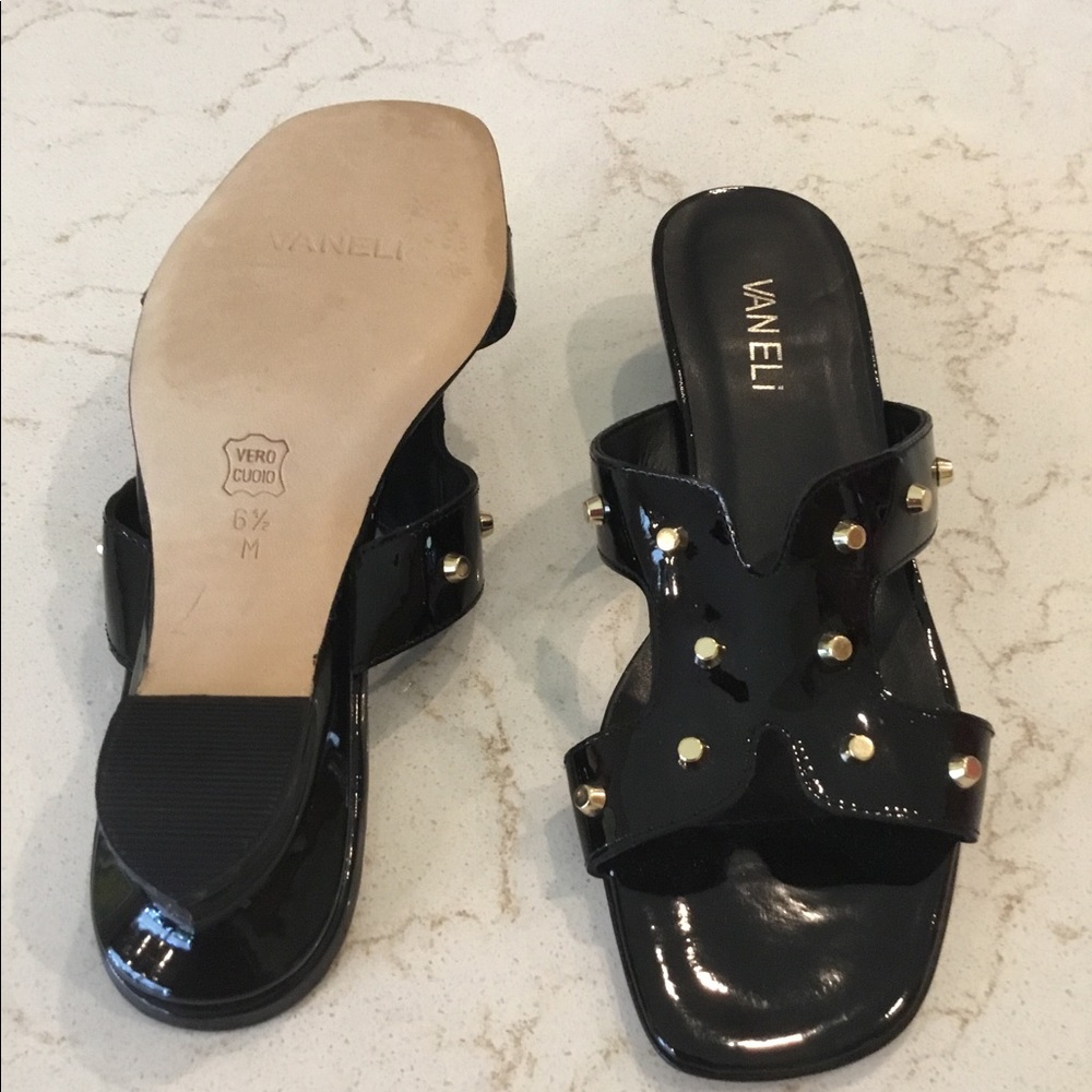 Sandals - Picture 2 of 5